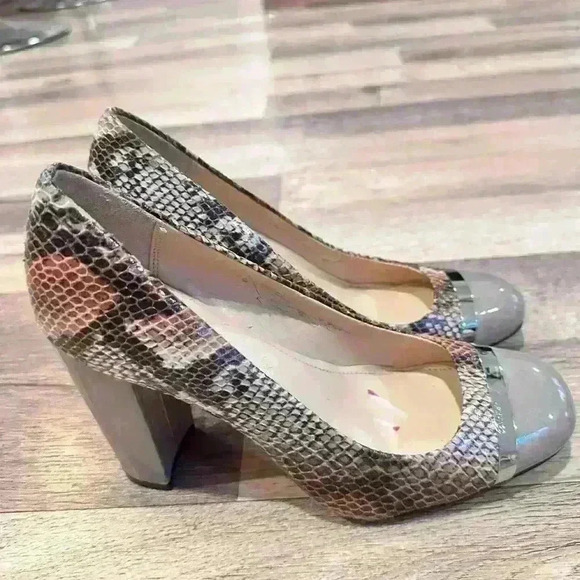 Sz. 7.5M Calvin Klein Snake Skin Print Heels - Picture 3 of 7